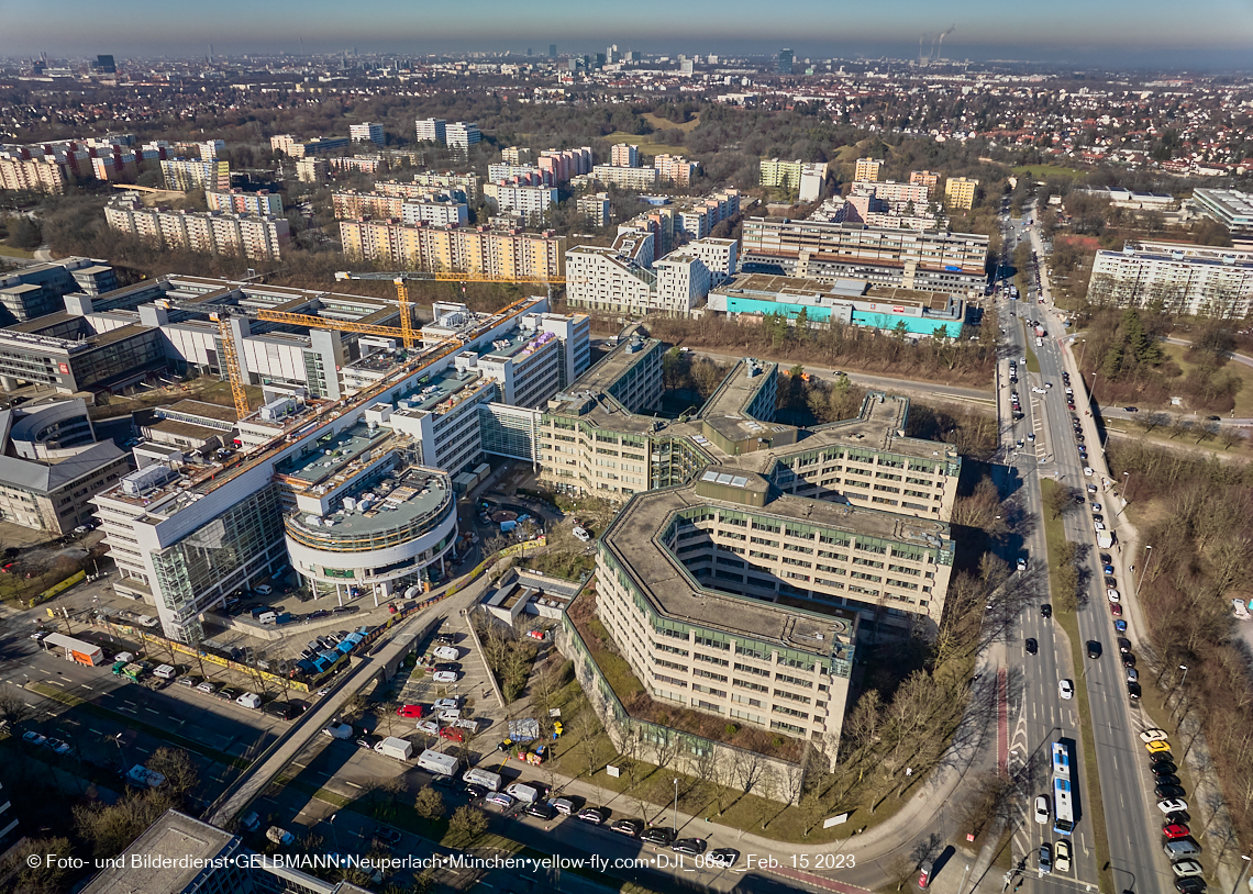 15.02.2023 - Perlach Plaza - Rentenversicherung - SHAERE - Allianz in Neuperlach